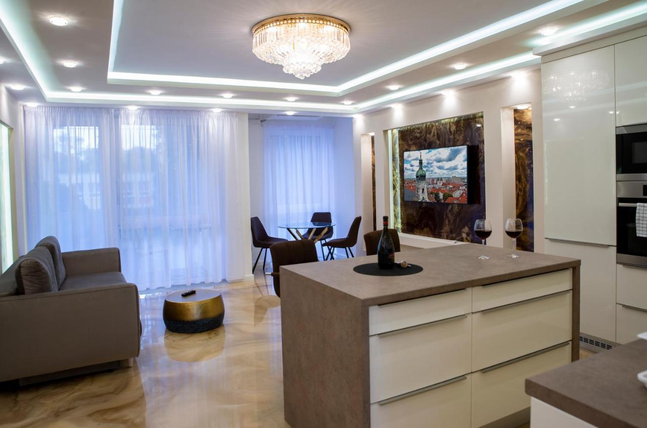 Dream Apartman 2 With Free Parking Győr Extérieur photo